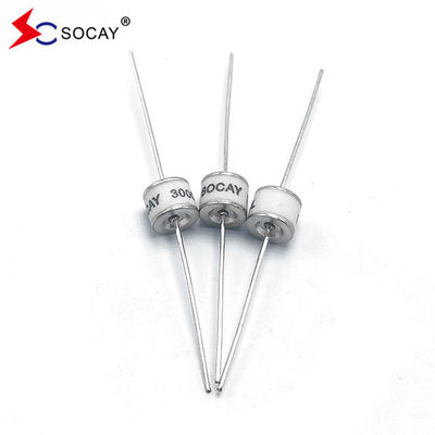เครื่องปิดสายฟ้าหลวง ท่อการปล่อยก๊าซเซรามิกแบบหมูแกน 600V SC2E8-600ML องค์ประกอบอิเล็กทรอนิกส์ GDT