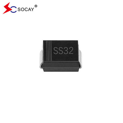 20VRRM Schottky Barrier Diode SS32B พื้นที่ติดตั้ง VRMS 14V SMB แพ็คเกจ